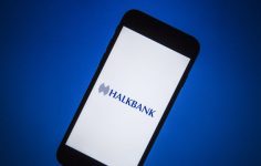 Halkbank ve ABD Üçgeninde Kovuşturmanın Ertelenmesi: Uyum Raporu ve Düşürülen Ceza Davası
