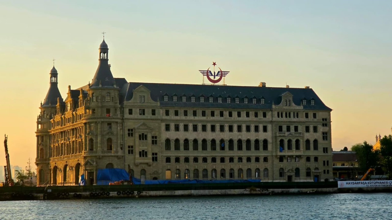 Haydarpaşa Garı’nda Restore edilen üç cephe, özgün mimariye yeniden kavuşuyor