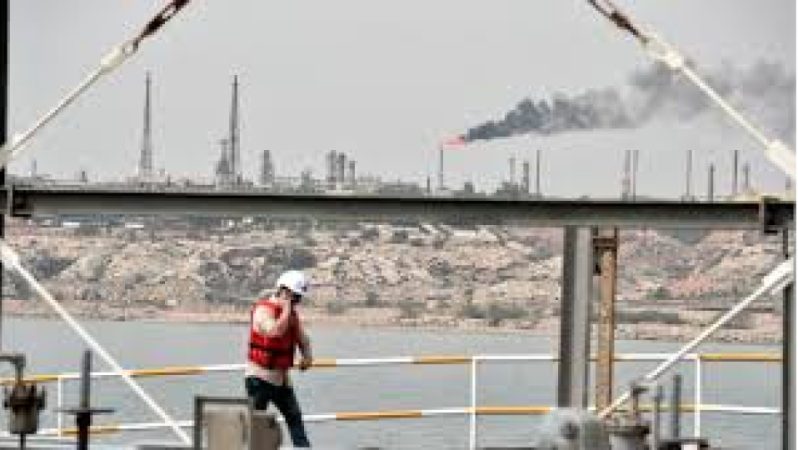 Hürmüz Boğazı ve Petrol Piyasalarında Sert Düşüşün Ardındaki Gelişmeler