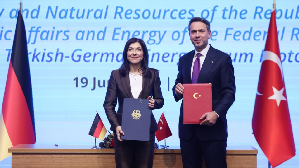 Hürmüz Gerginliği ve Enerji İş Birliğinin Yeni Ufukları: Türkiye-İngiltere? Turkish-German Enerji Forumunun Güncellenmiş İçeriği