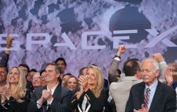 SpaceX Hisseleri Rekor Üstüne Rekor: Piyasa Değeri ve Halka Arz Detayları