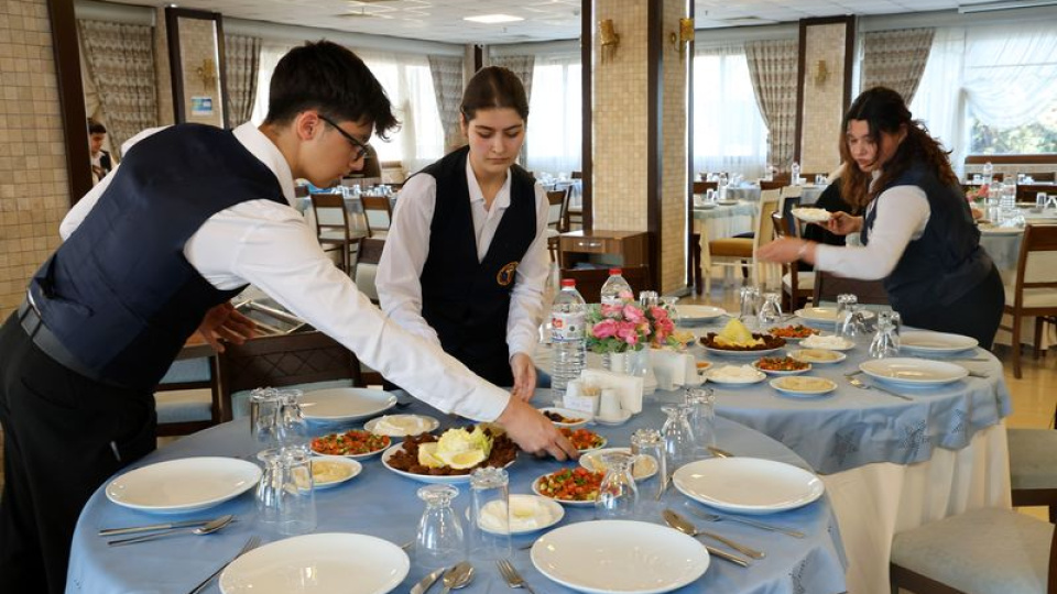Ticaret Bakanlığı Denetimleri: Servis Ücreti ve Fiyat Şeffaflığı Üzerine Yeni Uygulamalar