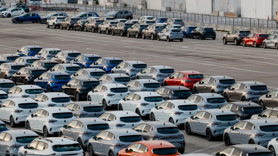 Türkiye’de Yılın Otomobili 2026 Sonuçları: Renault Clio Zirvede, BMW iX3 ve T10F Sıralamada İleride