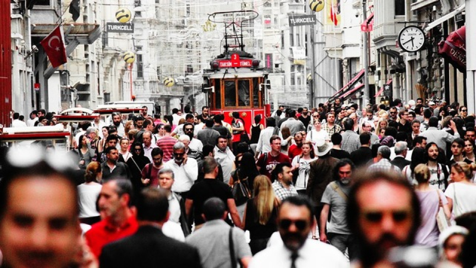 Türkiye’ye Gelen ve Türkiye’den Giden Göç İstatistikleri (2025) – Ülkeler ve Şehirler Bazında Dağılım